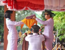 Sukses Kibarkan dan Turunkan Merah Putih, Bupati Arifin Pesankan Paskibraka Pengalaman Ini Jadi Candu