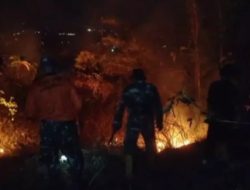 TNI-Polri dan BPBD Padamkan Kebakaran Hutan Seluas  3,5 Hektare di Trenggalek